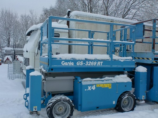 Ножничный подъемник GENIE GS-3268 RT