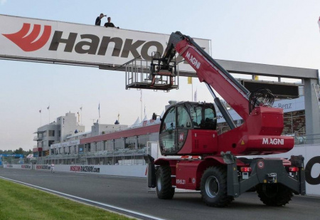 Поворотный телескопический погрузчик MAGNI RTH 6.21