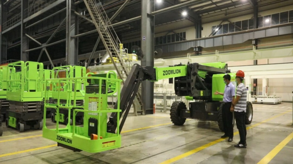Коленчатый подъемник Zoomlion ZA18J