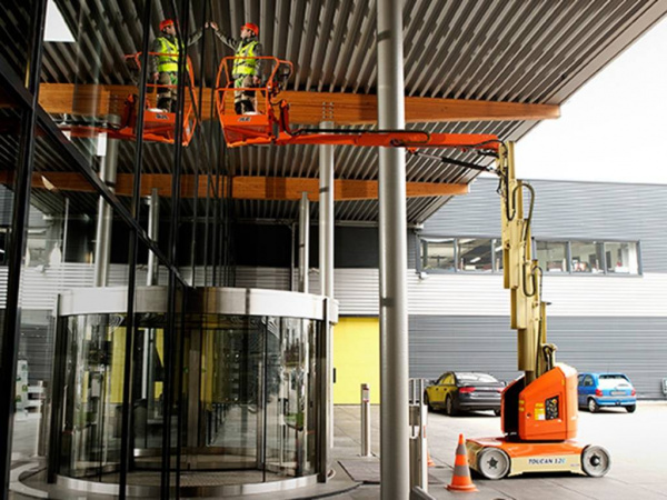 Вертикальный подъемник JLG T12E Plus