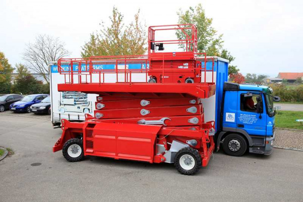 Ножничный подъемник PB S240-24E 4x4